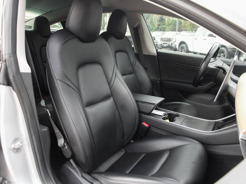 Used 2018 Tesla Model 3 Long Range image 38