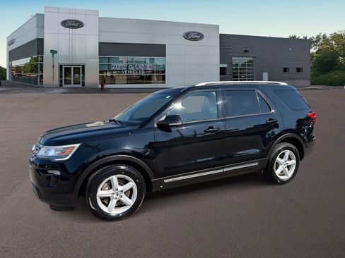 Used 2018 Ford Explorer XLT w/ Equipment Group 202A FWD image 1