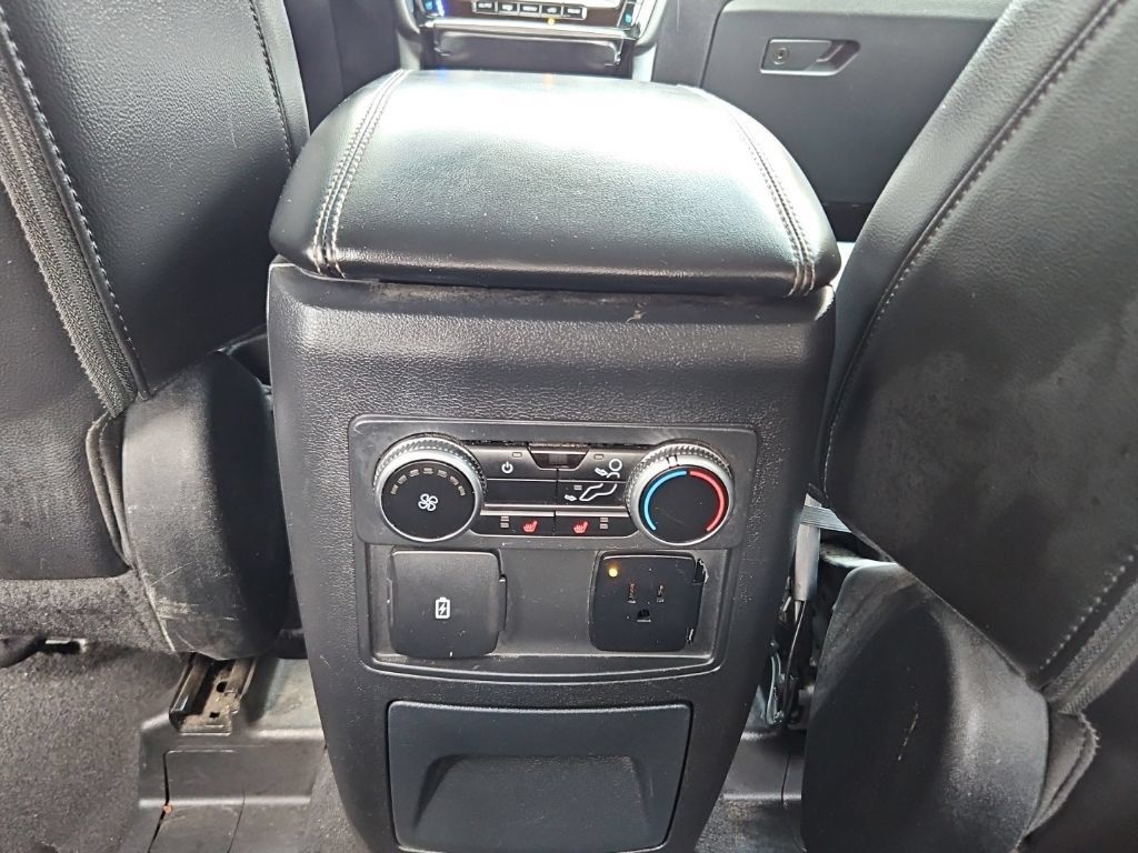 Used 2022 Ford Explorer Limited w/ Equipment Group 301A RWD image 31