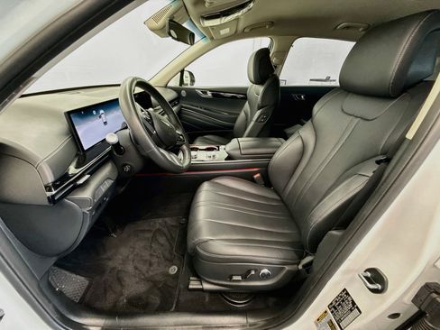 Used 2025 Genesis GV80 2.5T Standard AWD/4WD image 13