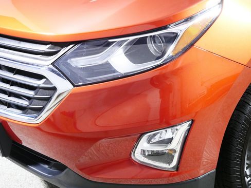 Used 2020 Chevrolet Equinox LT image 16