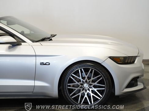 Used 2015 Ford Mustang GT RWD image 30