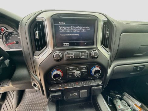 Used 2021 Chevrolet Silverado 1500 LT Trail Boss w/ Convenience Package II AWD/4WD image 13