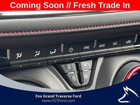 Used 2022 Chevrolet Blazer RS w/ Enhanced Convenience Package AWD/4WD image 27
