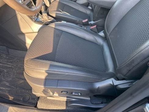 Used 2022 Buick Encore Preferred w/ Safety Package image 25