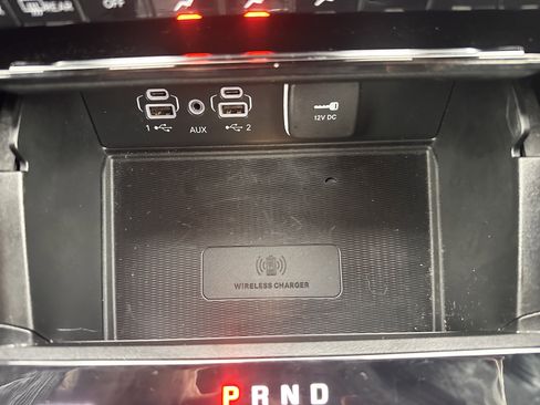 Used 2023 Jeep Grand Cherokee Limited w/ Luxury Tech Group II image 15