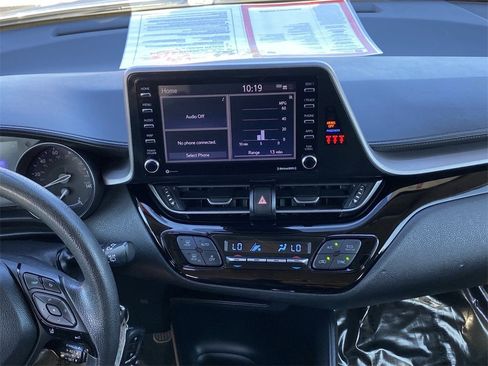 Certified 2020 Toyota C-HR LE image 26