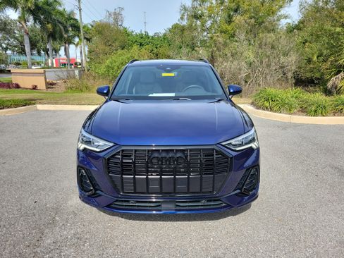 Used 2025 Audi Q3 2.0T Premium w/ Convenience Package image 2