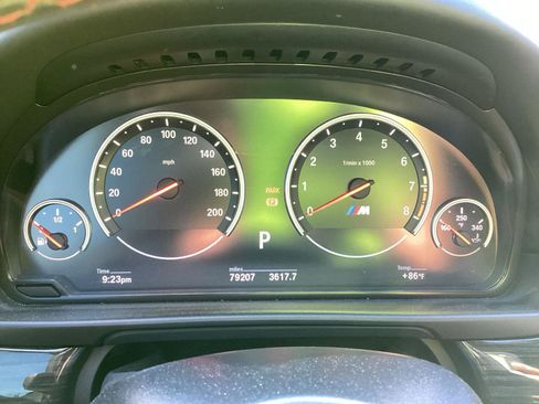 Used 2015 BMW M5 RWD image 12