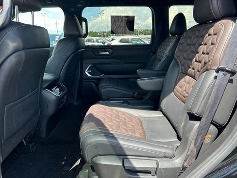 Used 2025 Nissan Armada Platinum w/ Convenience Package RWD image 26