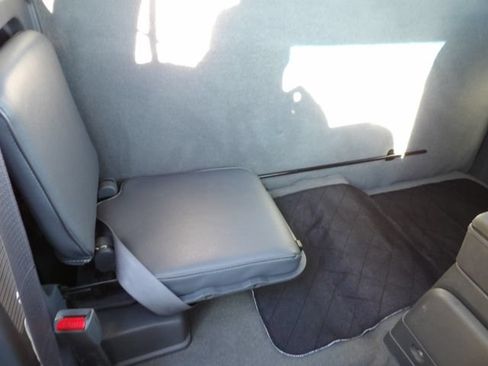 Used 2004 Nissan Frontier XE w/ (VTP) Value Truck Pkg RWD image 12