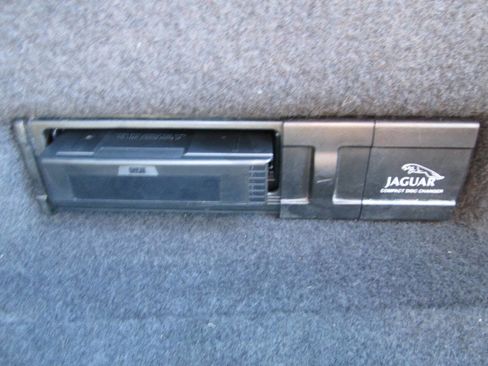 Used 1998 Jaguar XK8 Convertible image 61