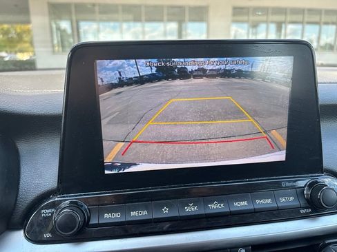 Used 2019 Kia Forte LXS FWD image 18