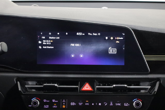 Certified 2023 Kia Niro Wave FWD image 29