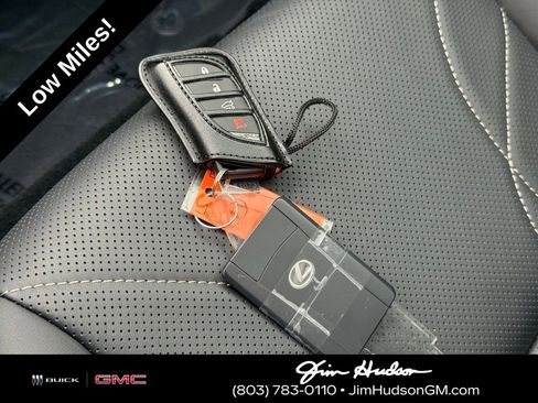 Used 2024 Lexus ES 350 w/ Luxury Package image 35