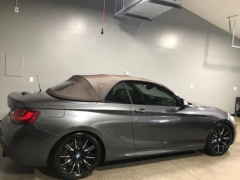 Used 2015 BMW M235i Convertible image 6