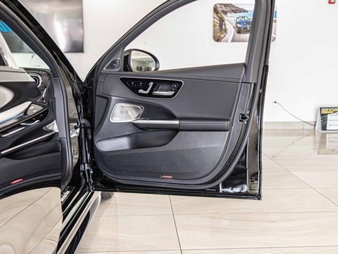 Used 2024 Mercedes-Benz C 300 4MATIC Sedan w/ AMG Line w/ Night Package image 40