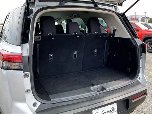 Certified 2025 Nissan Pathfinder S AWD/4WD image 32