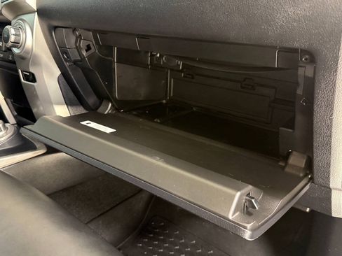 Used 2011 Toyota 4Runner Limited AWD/4WD image 38