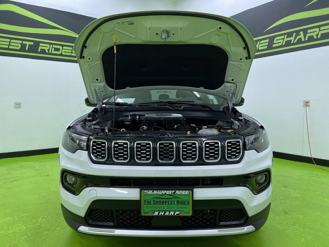 Used 2025 Jeep Compass Limited AWD/4WD image 4
