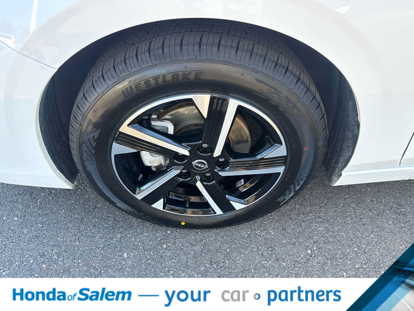 Used 2025 Nissan Sentra SV FWD image 7