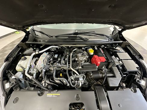 Used 2025 Nissan Sentra SV FWD image 33