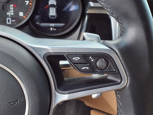 Used 2020 Porsche Macan image 34