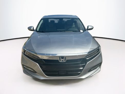 Used 2019 Honda Accord Touring image 2