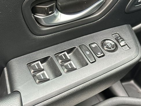 Used 2023 Honda Pilot EX-L image 13