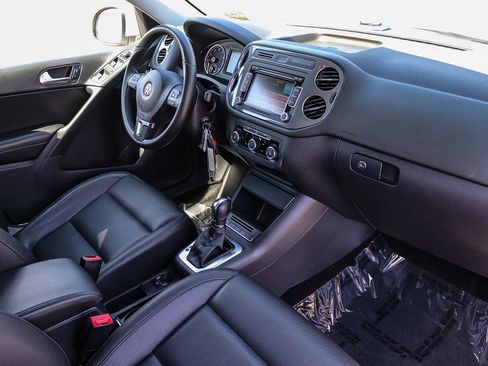 Used 2012 Volkswagen Tiguan S FWD image 16
