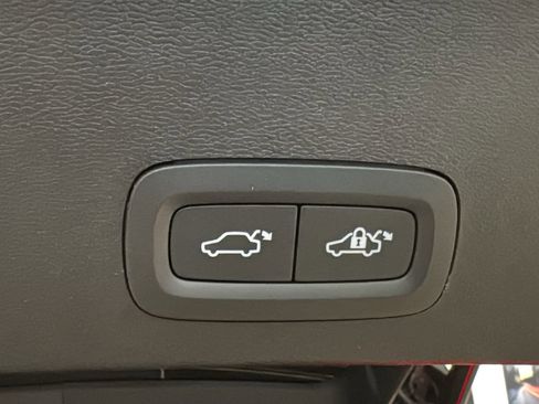 New 2026 Volvo XC40 B5 Plus w/ Climate Package image 30