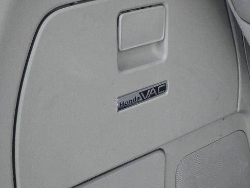 Used 2016 Honda Odyssey SE image 7