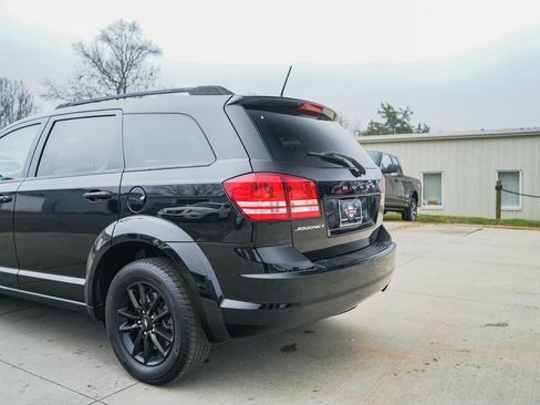 Used 2020 Dodge Journey SE w/ SE Popular Equipment Group image 29