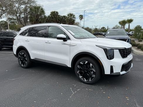New 2026 Kia Sorento EX AWD/4WD image 2