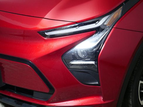 Used 2022 Chevrolet Bolt LT image 16