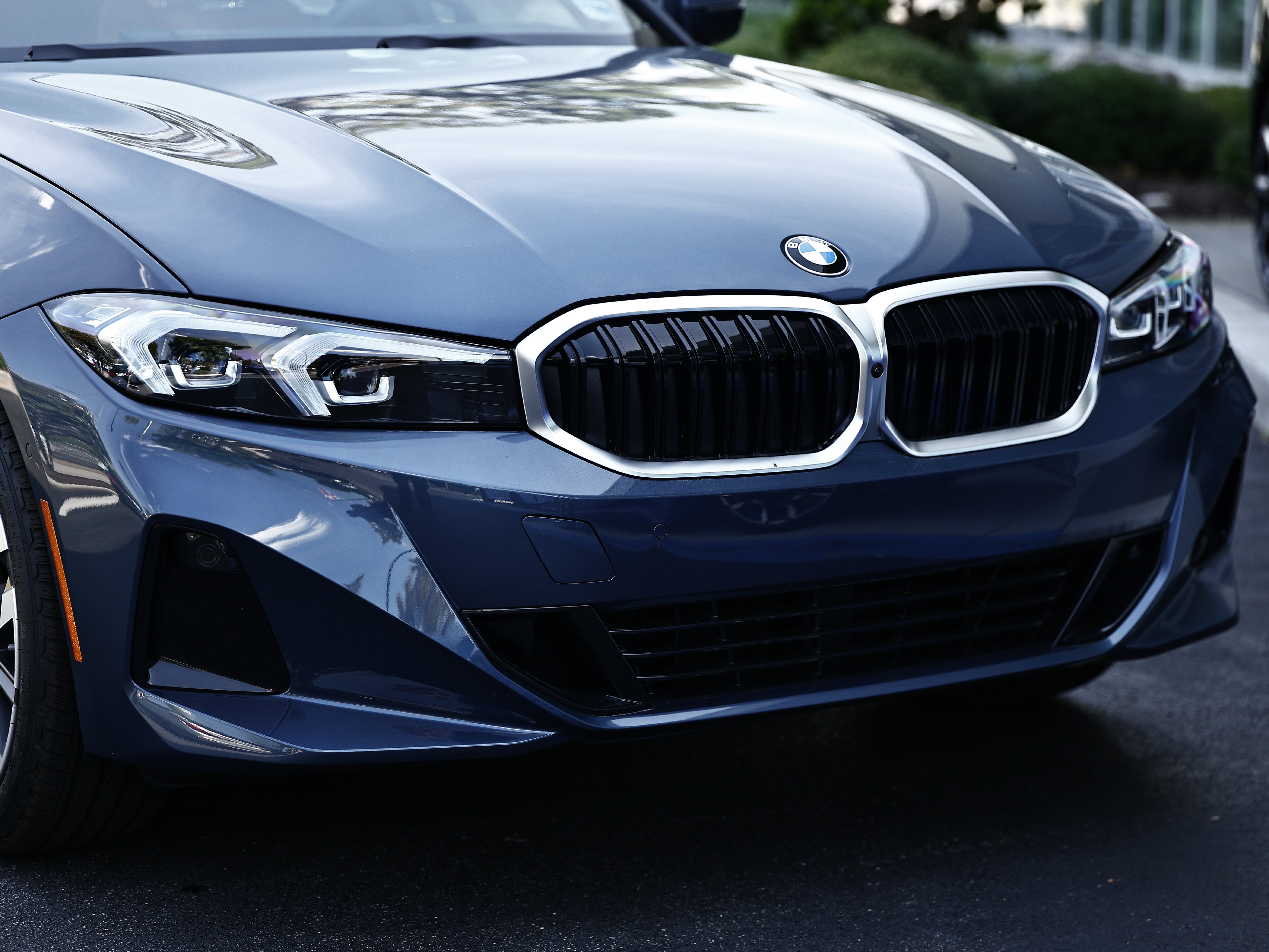 New 2026 BMW 330i xDrive Sedan w/ Premium Package AWD/4WD image 2