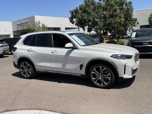 Used 2024 BMW X5 xDrive40i w/ Premium Package AWD/4WD image 7