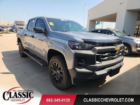 Used 2025 Chevrolet Colorado W/T w/ WT Custom Package RWD image 1