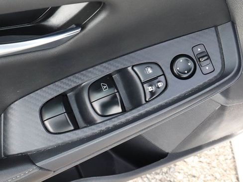 Used 2024 Nissan Sentra SV FWD image 14