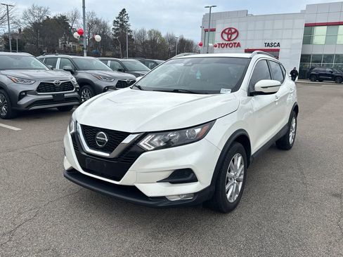 Used 2020 Nissan Rogue Sport SV w/ All-Weather Package image 3