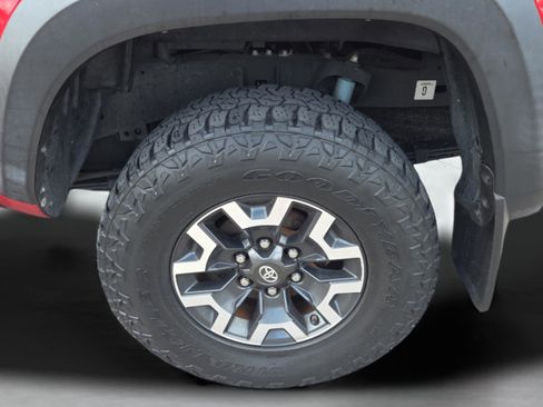 Used 2016 Toyota Tacoma TRD Off-Road w/ Towing Package AWD/4WD image 34