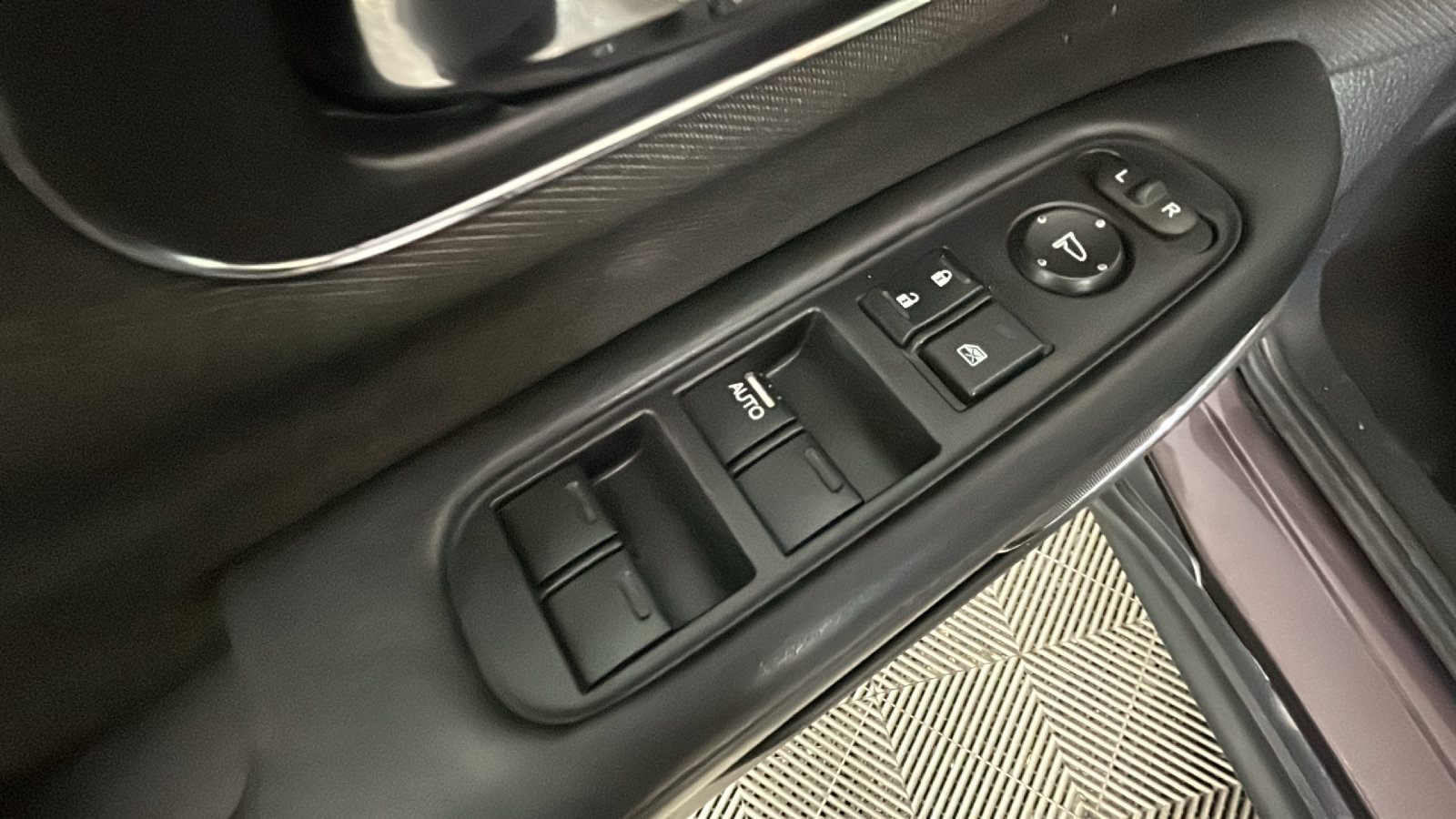 Used 2022 Honda HR-V EX image 11