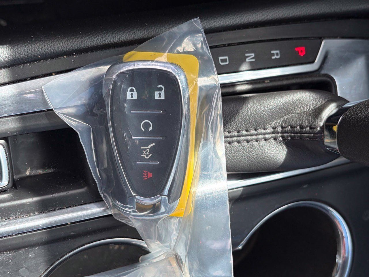 Used 2020 Chevrolet Equinox LT w/ Midnight Edition FWD image 13