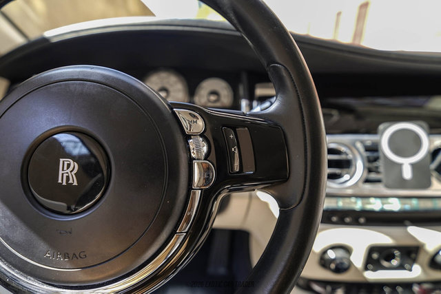 Used 2017 Rolls-Royce Wraith RWD image 60