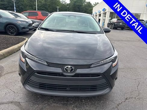 Used 2026 Toyota Corolla LE FWD image 2