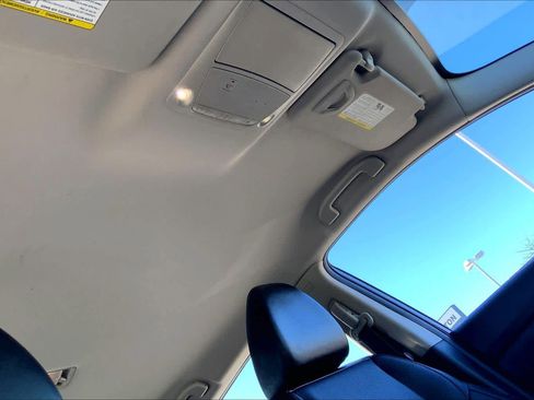 Used 2021 Nissan Rogue Sport SL image 13