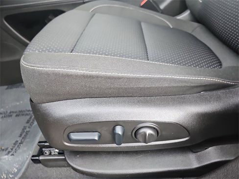 Certified 2023 GMC Acadia SLE w/ Driver Convenience Package image 30