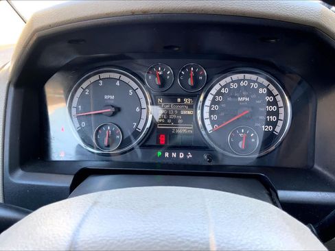 Used 2011 RAM 1500 Classic SLT RWD image 25