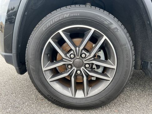 Used 2020 Jeep Grand Cherokee Limited w/ Luxury Group II image 13