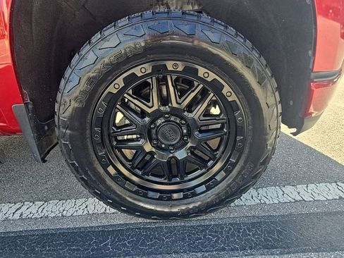 Used 2021 Chevrolet Silverado 1500 RST image 11